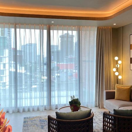Morrissey Hotel Residences Jakarta Exterior foto
