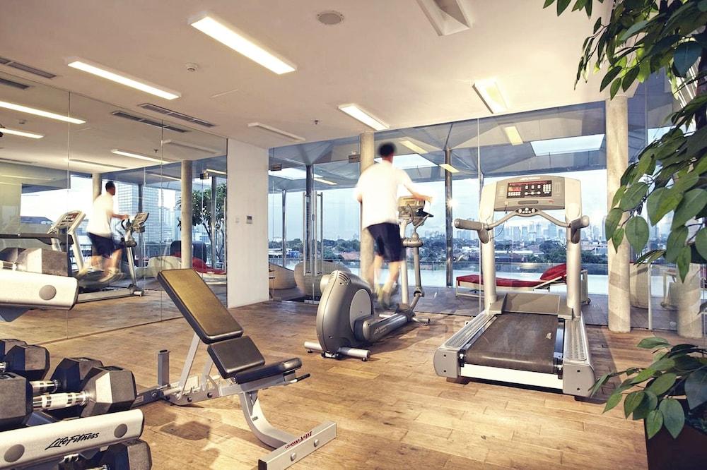 Morrissey Hotel Residences Jakarta Exterior foto
