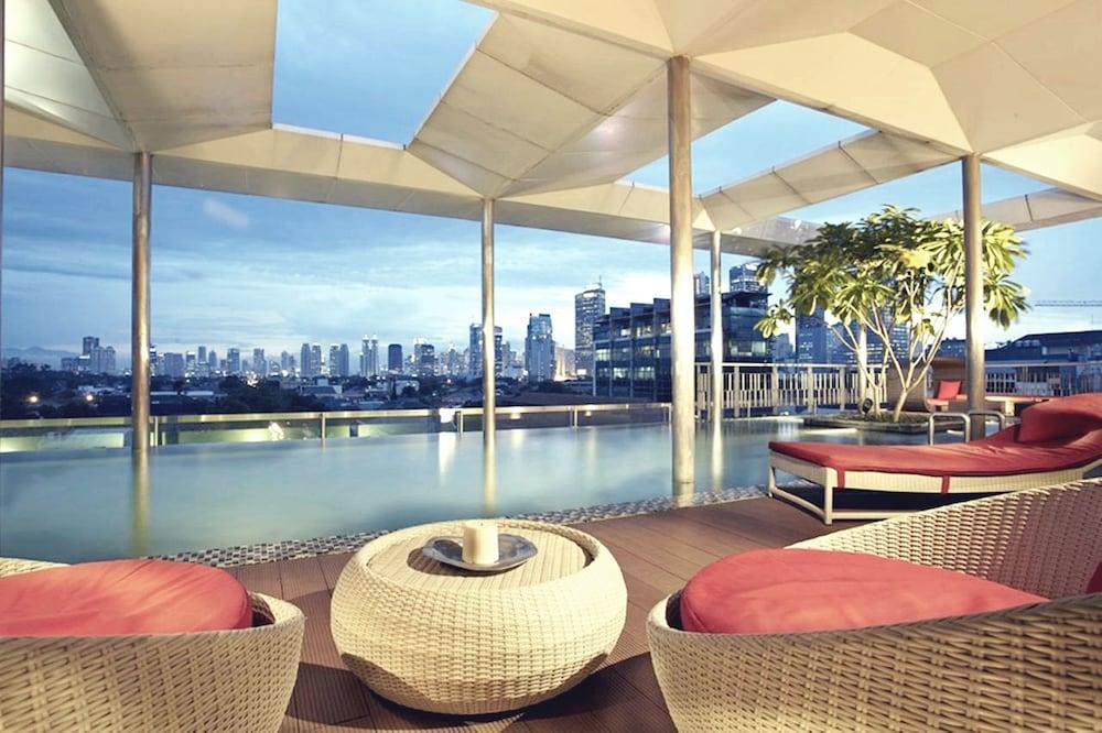 Morrissey Hotel Residences Jakarta Exterior foto