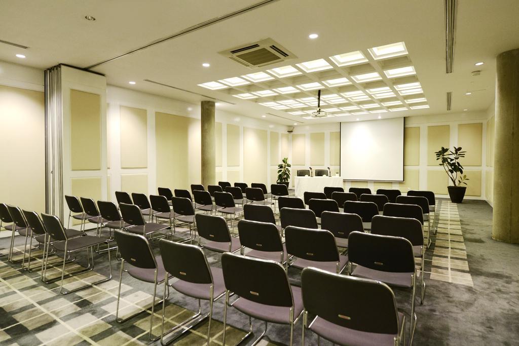 Morrissey Hotel Residences Jakarta Exterior foto